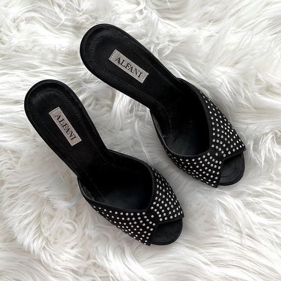 ALFANI Satin Heels 7.5 - Picture 3 of 9